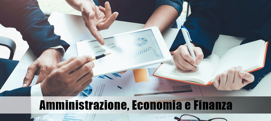 Amministrazione-Economia-Finanza: uomini e donne che discutono circa dati e tabelle su una scrivania